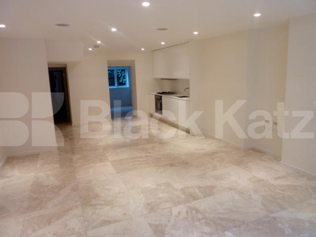 			 LET WITHIN 48HRS!, 1 Bedroom, 1 bath, 1 reception Flat			 Albert Street, CAMDEN / REGENTS PARK